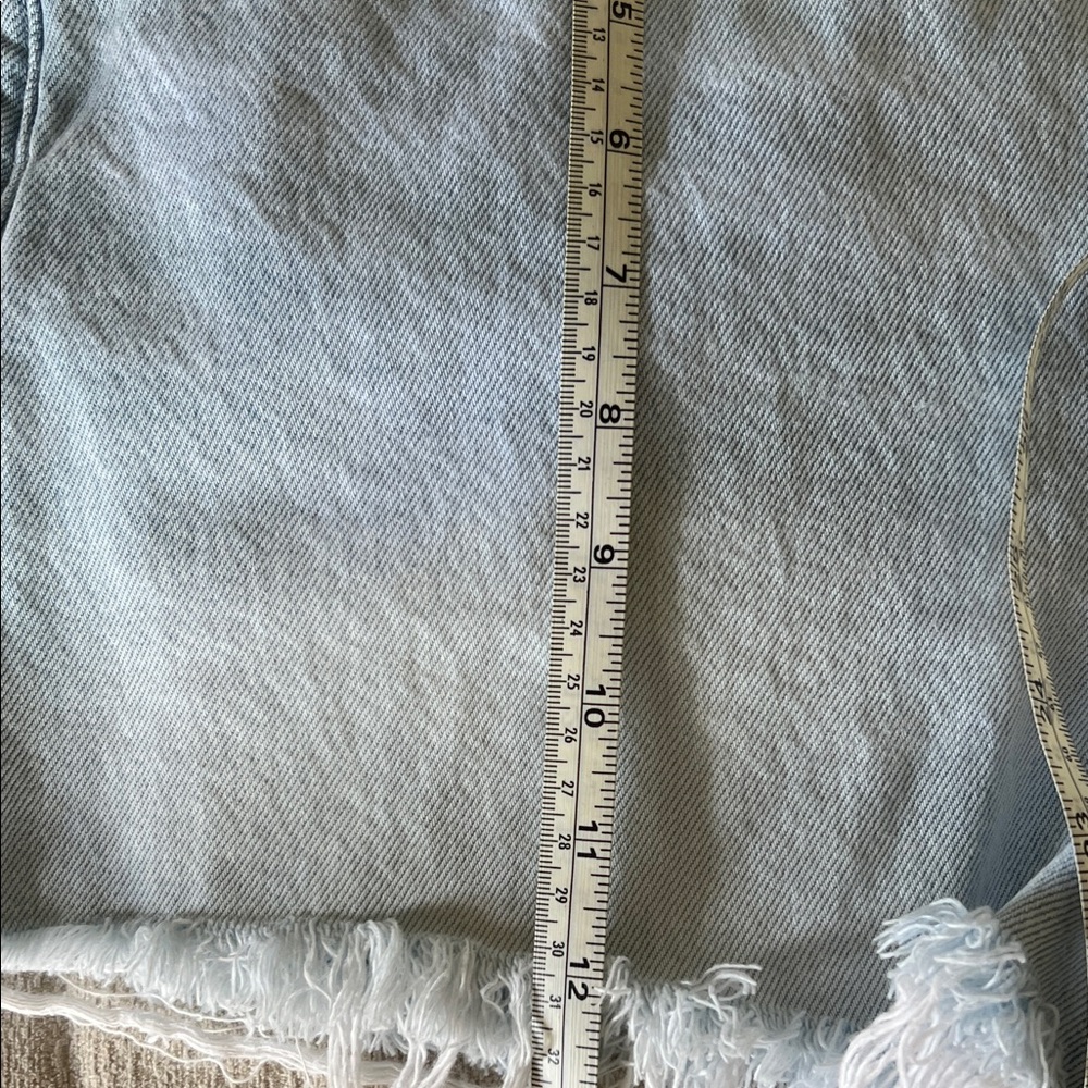 Madewell Relaxed Faded Blue Frayed Hem Jean Shorts NWOT Size 29 - Picture 11 of 11